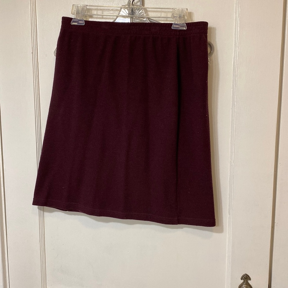 Metro 212. New York skirt